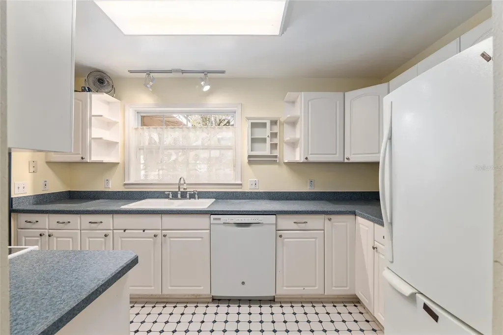 20707 Park Avenue Dunnellon FL 34431