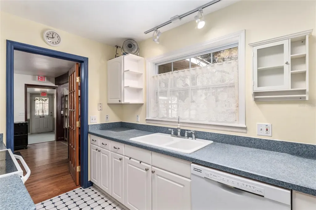 20707 Park Avenue Dunnellon FL 34431