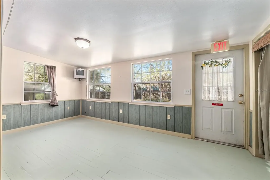 20707 Park Avenue Dunnellon FL 34431