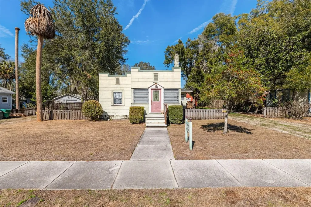 20707 Park Avenue Dunnellon FL 34431