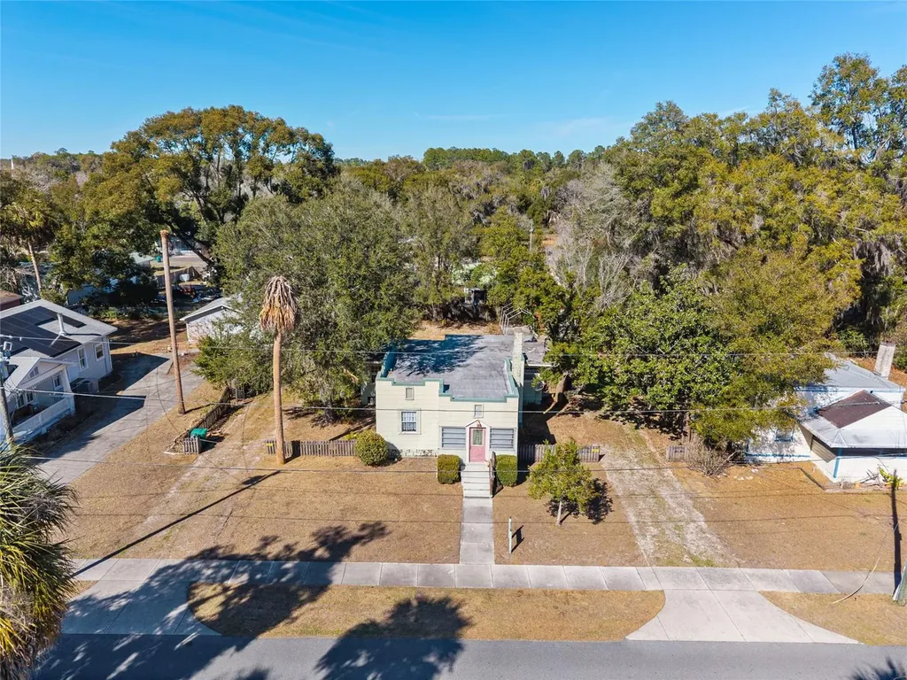 20707 Park Avenue Dunnellon FL 34431