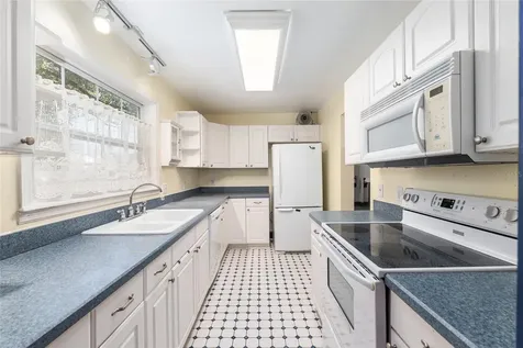 20707 Park Avenue Dunnellon FL 34431