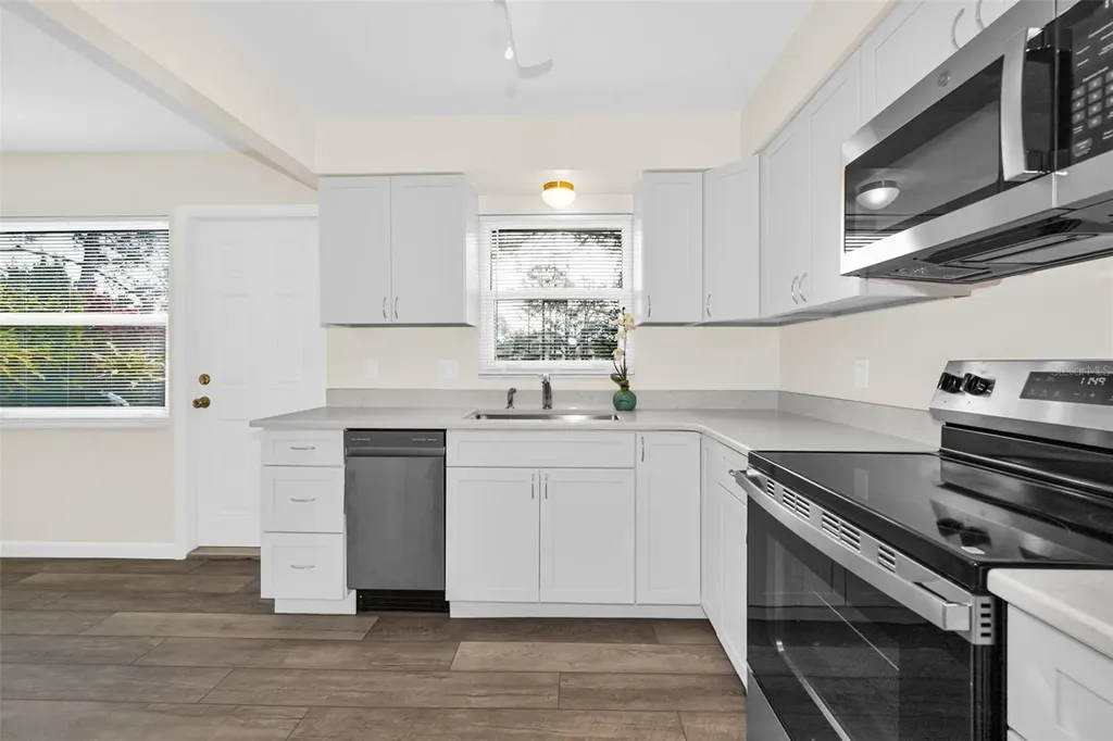 8315 Burgundy Drive N Pinellas Park FL 33781