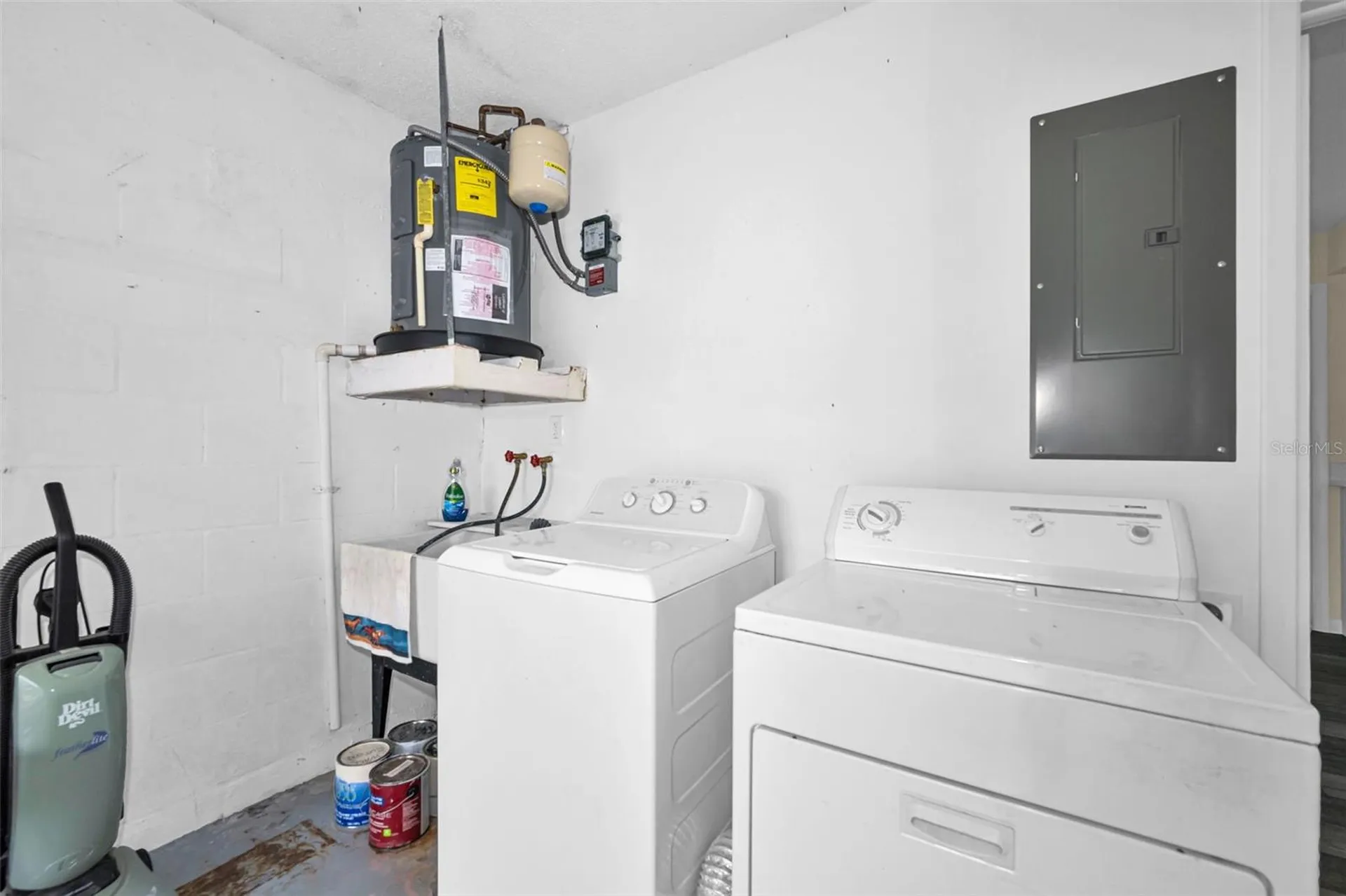 8315 Burgundy Drive N Pinellas Park FL 33781