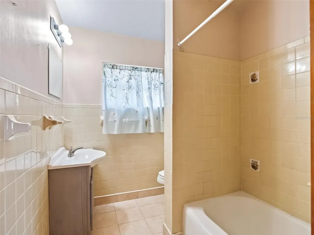 519 Huey Street Wildwood FL 34785
