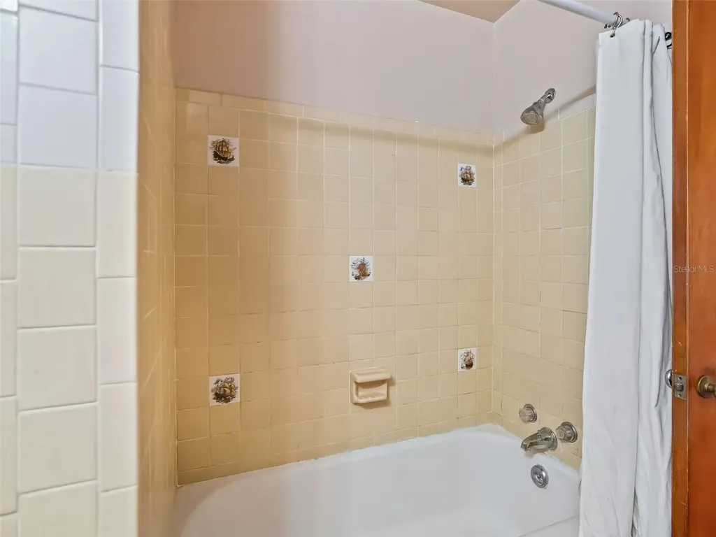 519 Huey Street Wildwood FL 34785