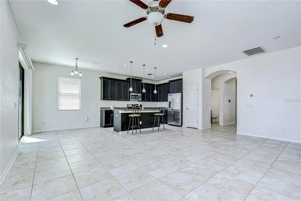 4736 Woods Landing Lane Tampa FL 33619