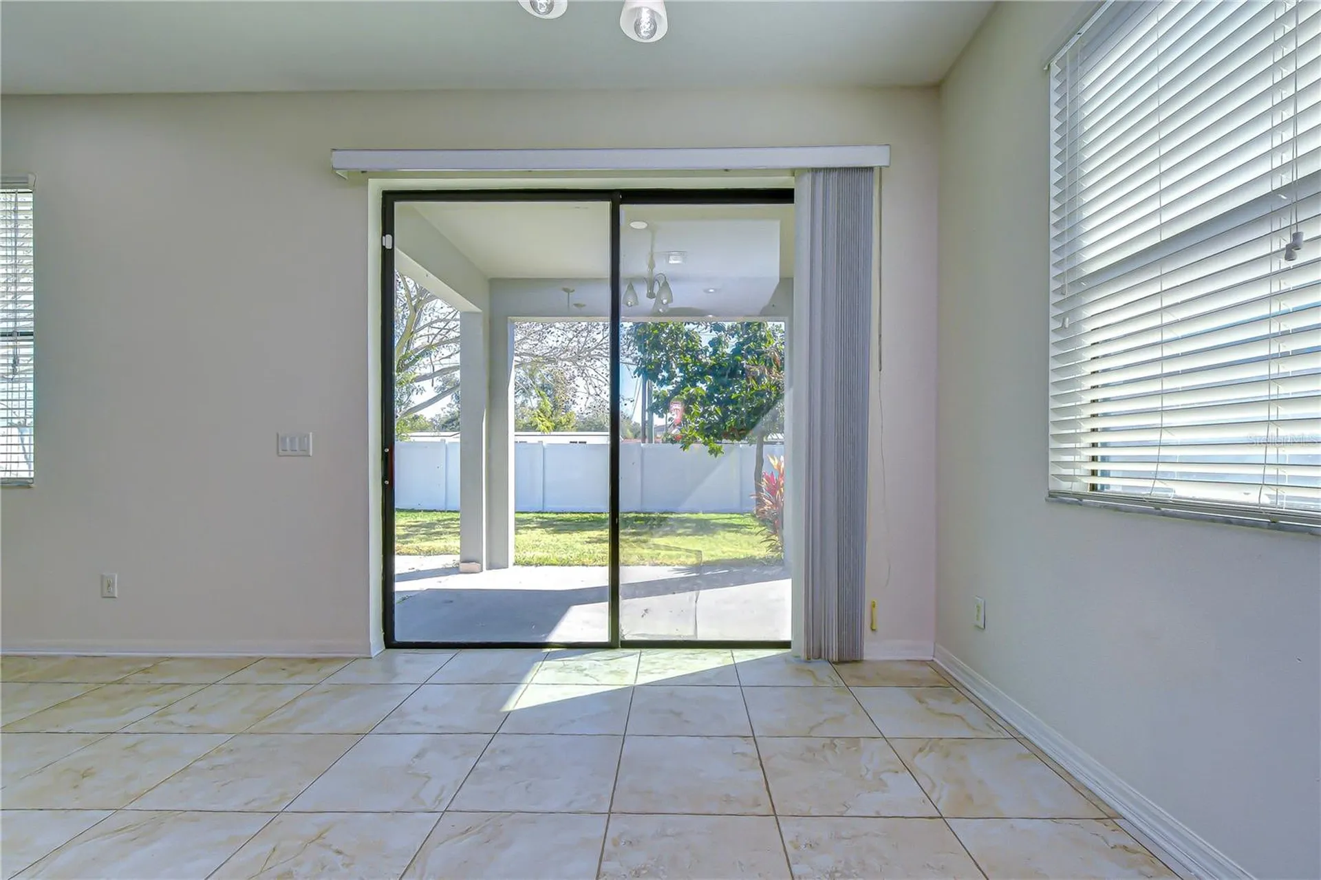 4736 Woods Landing Lane Tampa FL 33619
