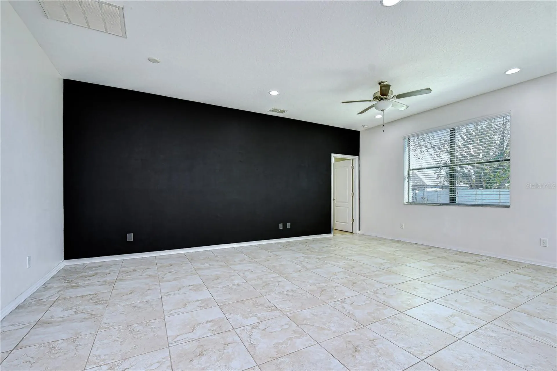 4736 Woods Landing Lane Tampa FL 33619