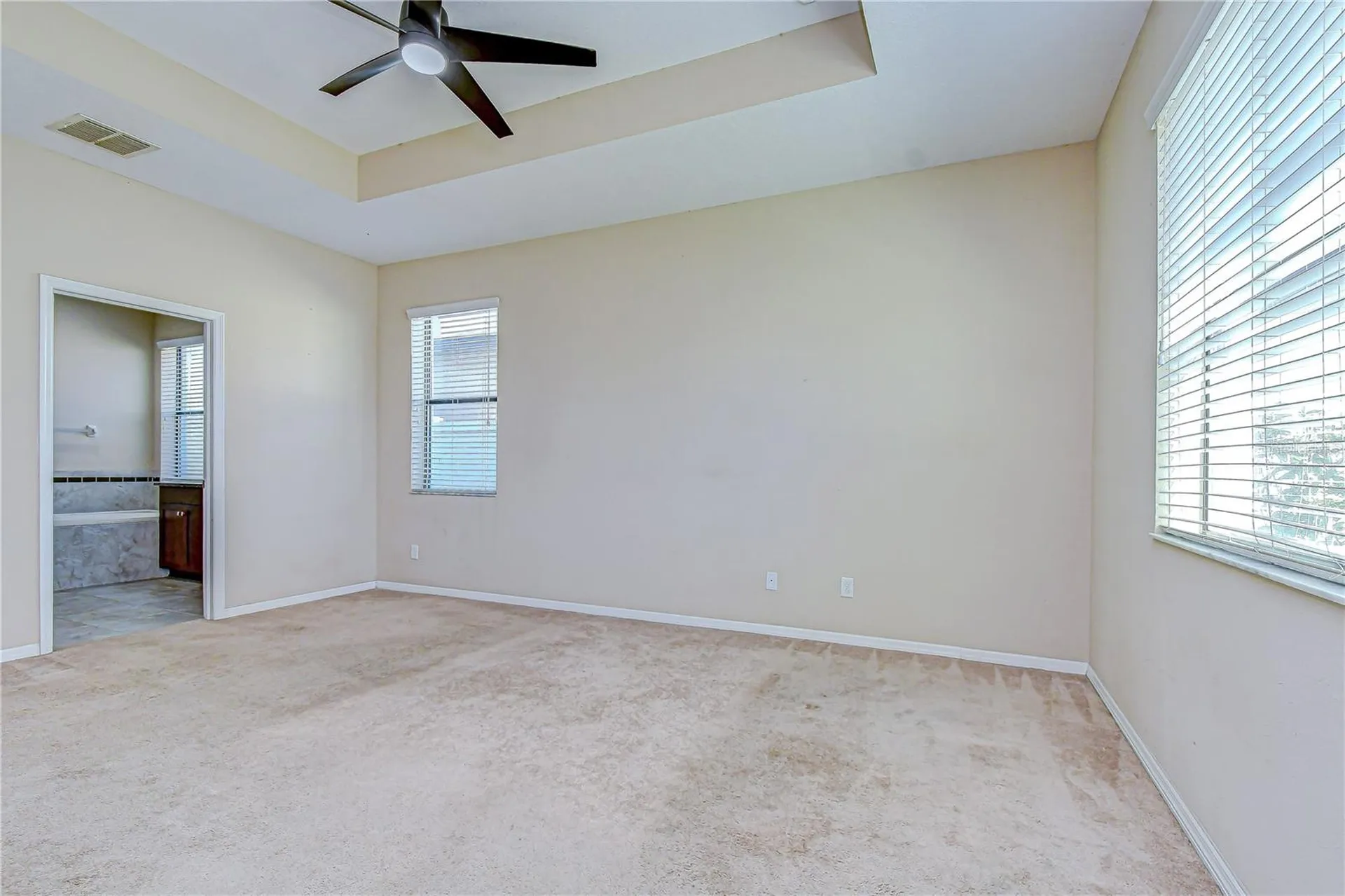 4736 Woods Landing Lane Tampa FL 33619