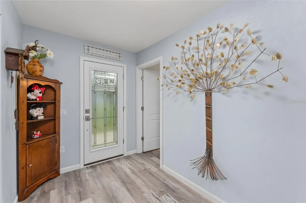 297 Lakeview Drive Tarpon Springs FL 34689