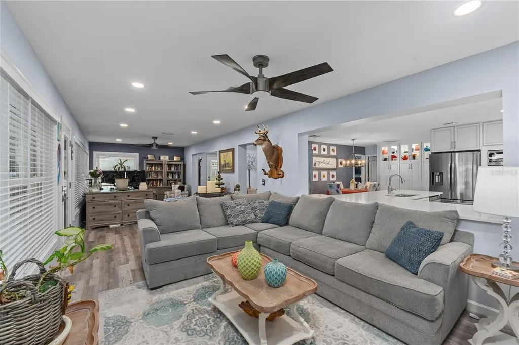 297 Lakeview Drive Tarpon Springs FL 34689