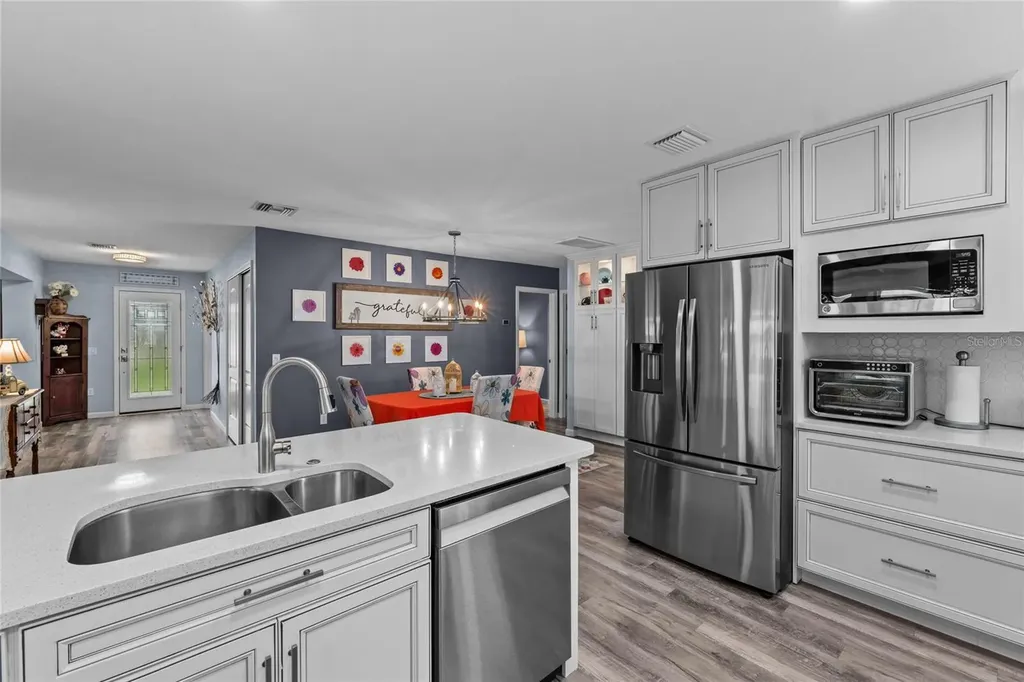 297 Lakeview Drive Tarpon Springs FL 34689