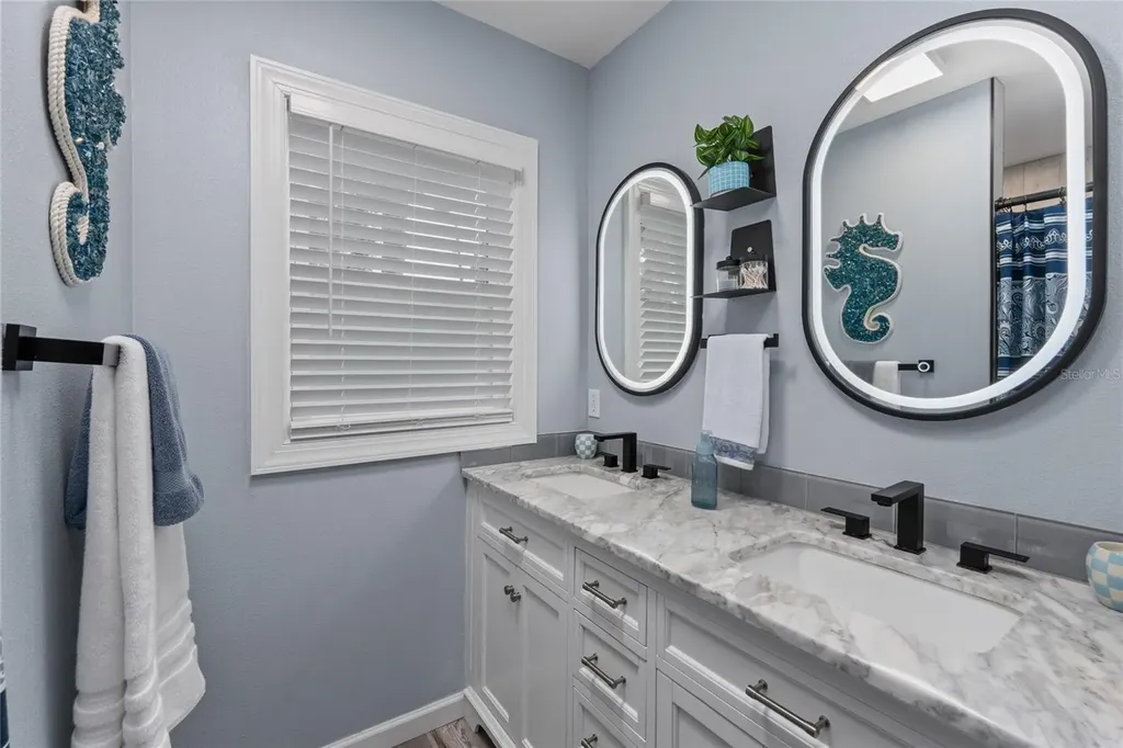 297 Lakeview Drive Tarpon Springs FL 34689