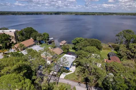 297 Lakeview Drive Tarpon Springs FL 34689