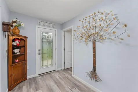 297 Lakeview Drive Tarpon Springs FL 34689