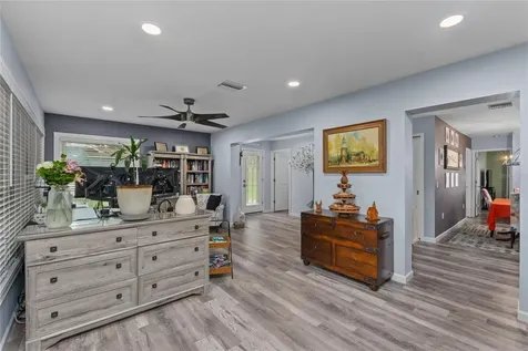 297 Lakeview Drive Tarpon Springs FL 34689