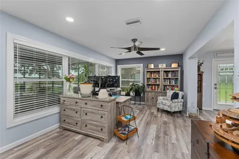 297 Lakeview Drive Tarpon Springs FL 34689