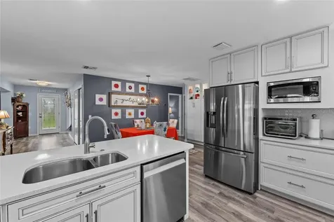 297 Lakeview Drive Tarpon Springs FL 34689