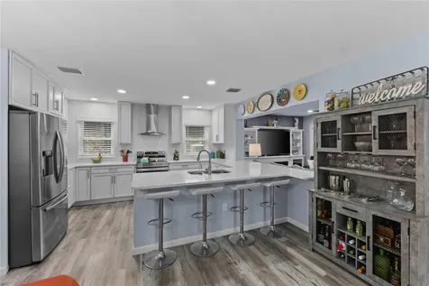 297 Lakeview Drive Tarpon Springs FL 34689