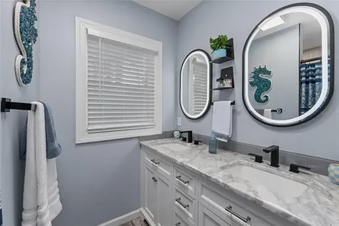 297 Lakeview Drive Tarpon Springs FL 34689