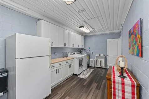 297 Lakeview Drive Tarpon Springs FL 34689