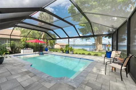297 Lakeview Drive Tarpon Springs FL 34689