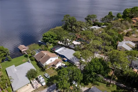 297 Lakeview Drive Tarpon Springs FL 34689