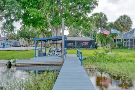 297 Lakeview Drive Tarpon Springs FL 34689