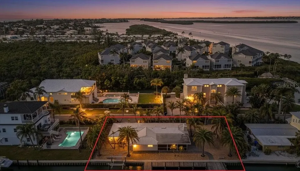 834 Jungle Queen Way Longboat Key FL 34228
