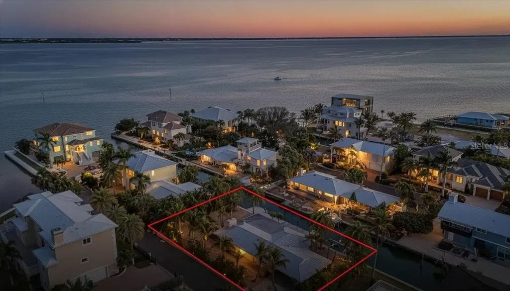 834 Jungle Queen Way Longboat Key FL 34228