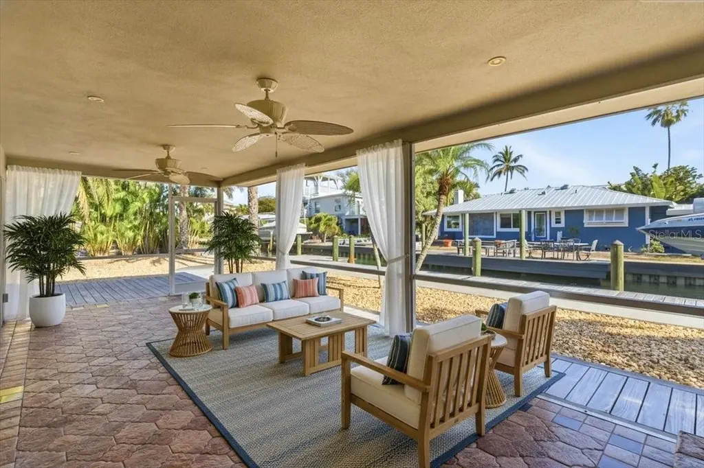 834 Jungle Queen Way Longboat Key FL 34228