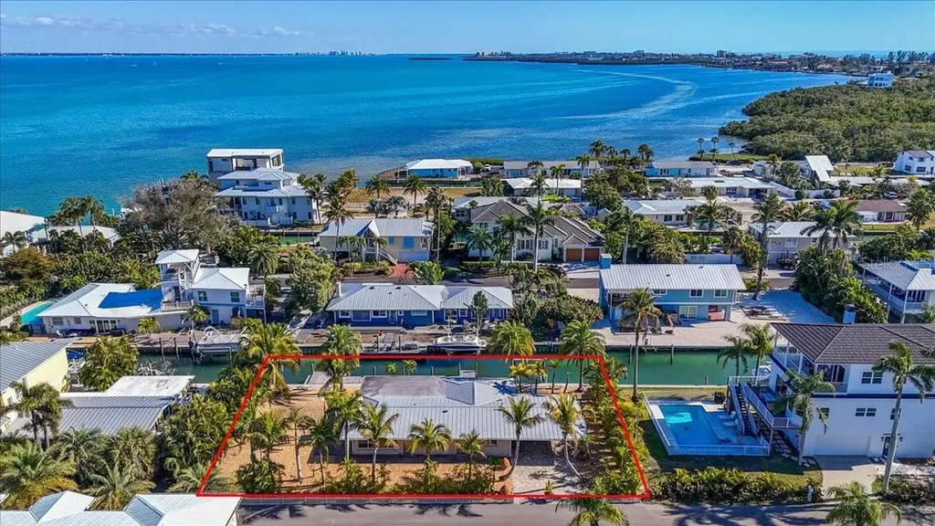 834 Jungle Queen Way Longboat Key FL 34228