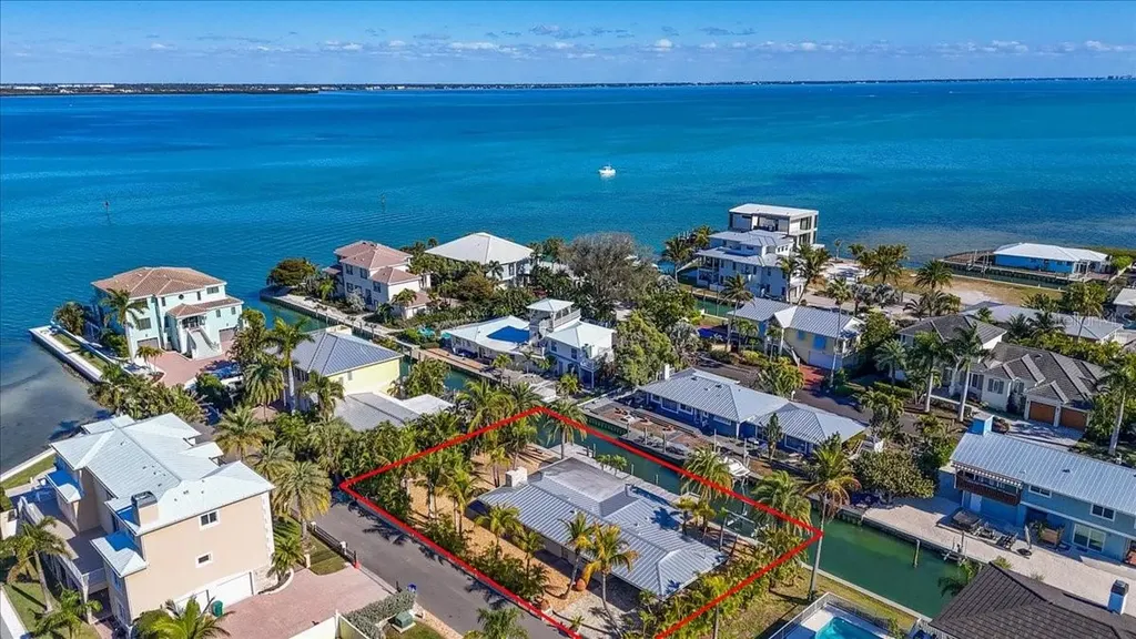 834 Jungle Queen Way Longboat Key FL 34228