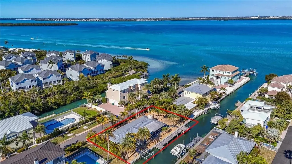 834 Jungle Queen Way Longboat Key FL 34228