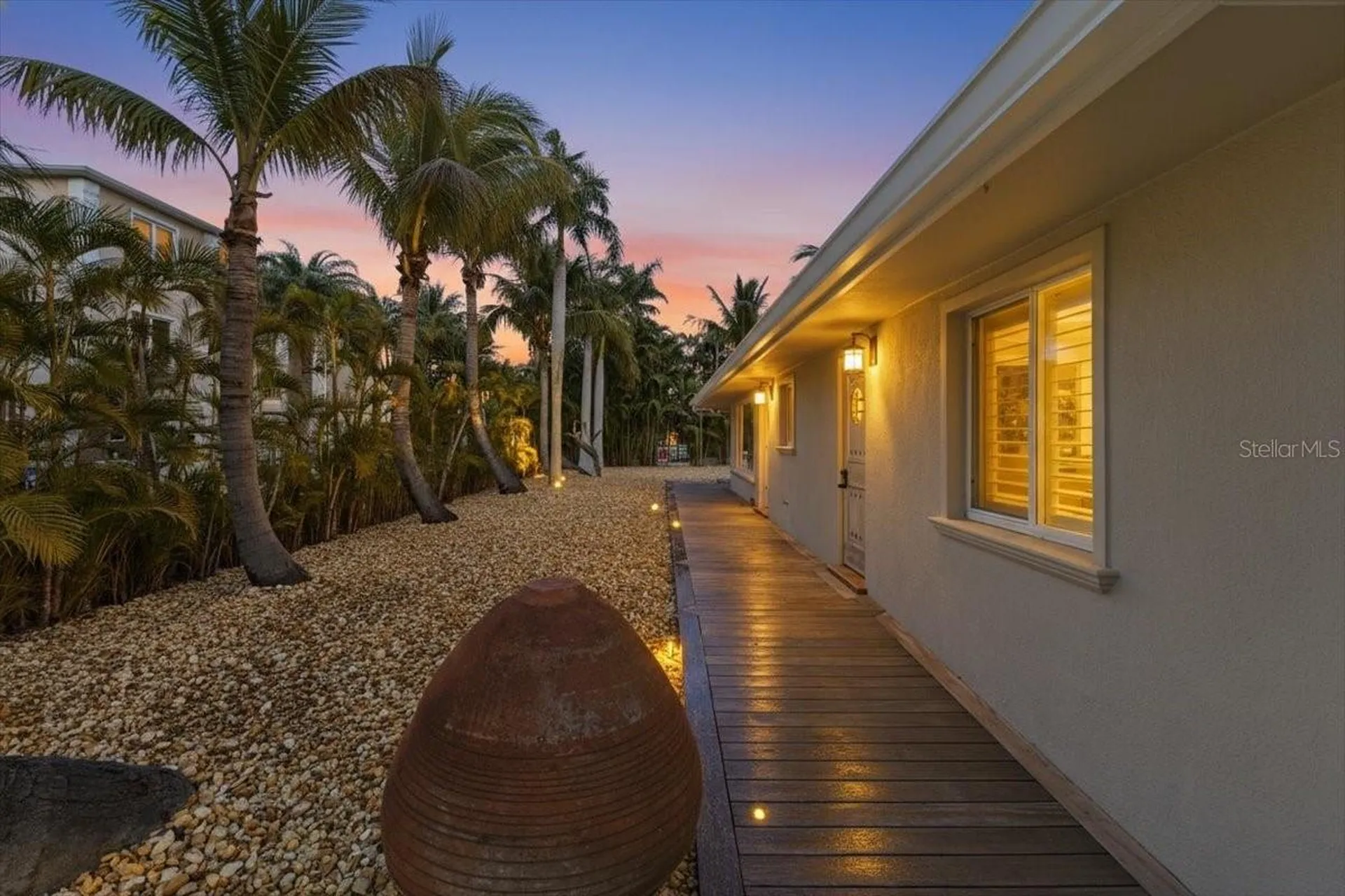 834 Jungle Queen Way Longboat Key FL 34228