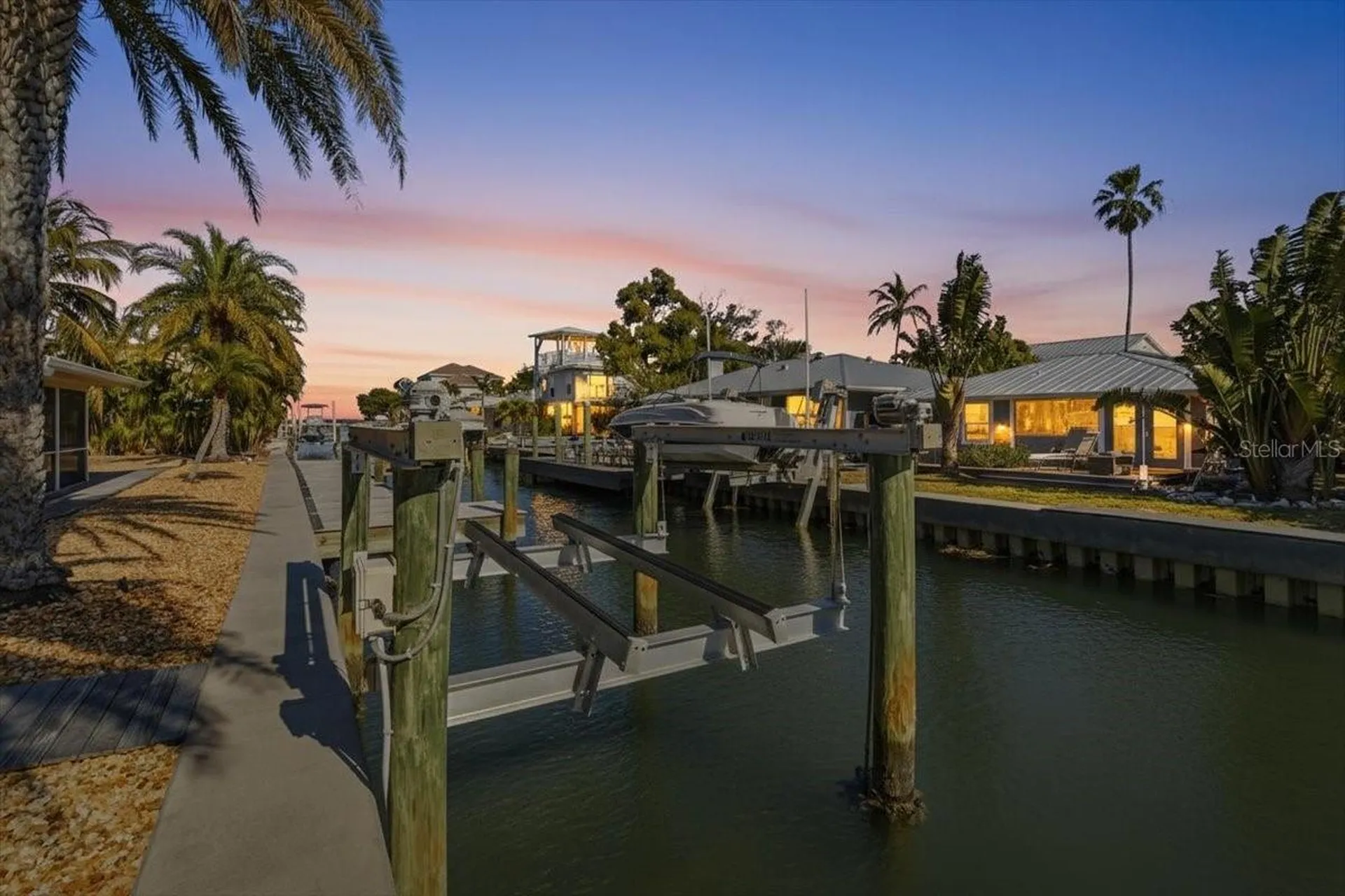 834 Jungle Queen Way Longboat Key FL 34228