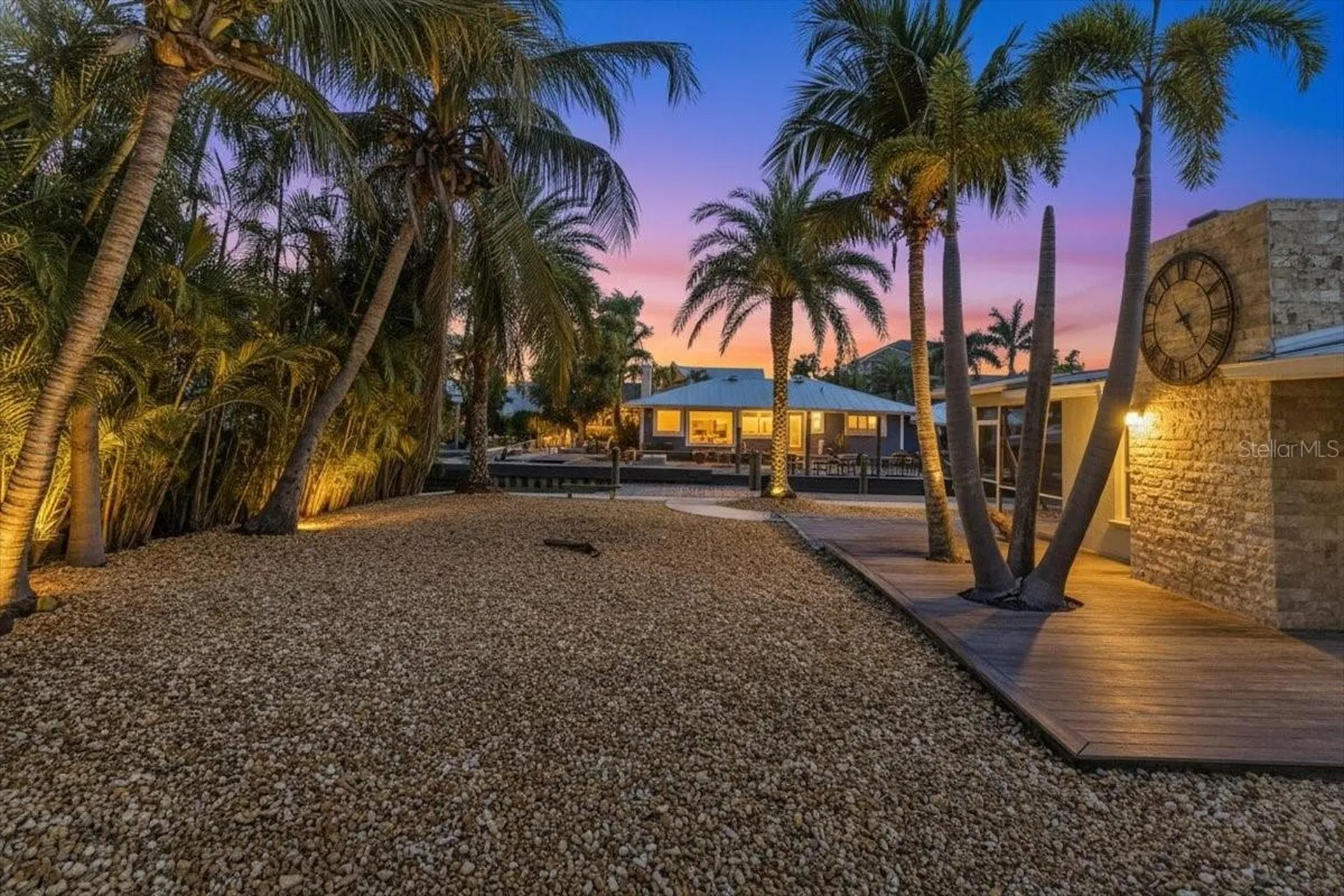 834 Jungle Queen Way Longboat Key FL 34228