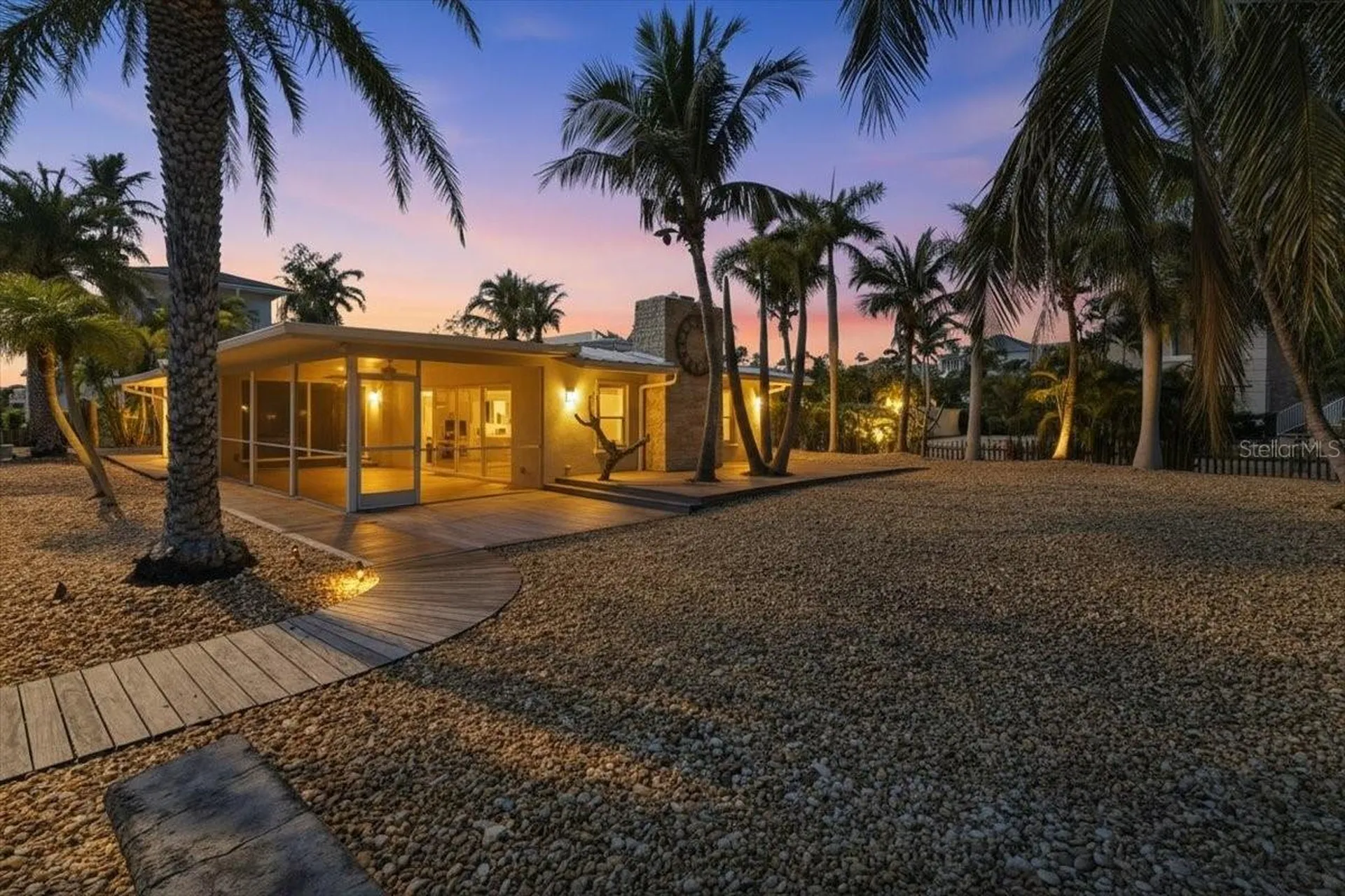 834 Jungle Queen Way Longboat Key FL 34228