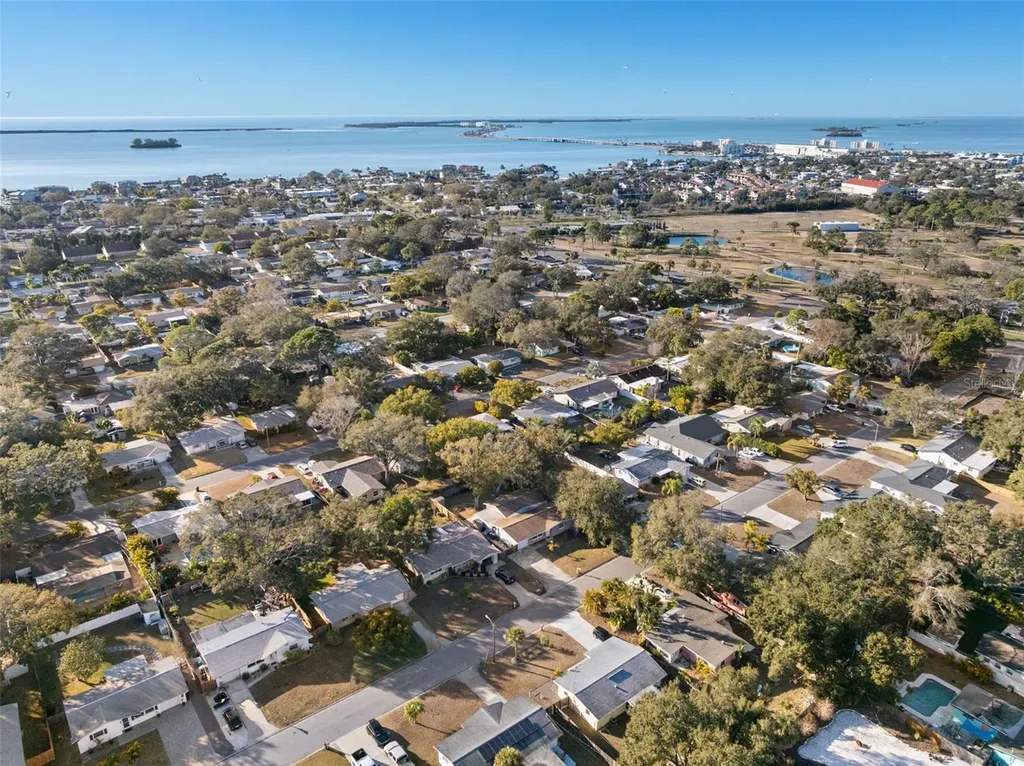 2020 Yale Avenue Dunedin FL 34698