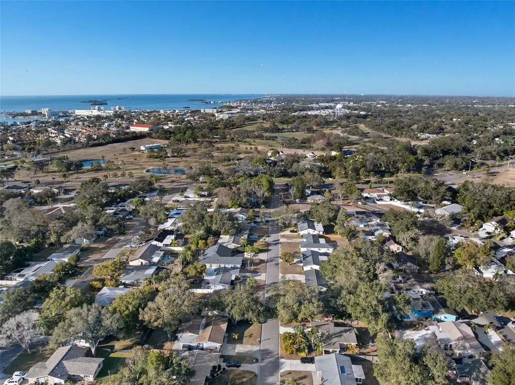 2020 Yale Avenue Dunedin FL 34698