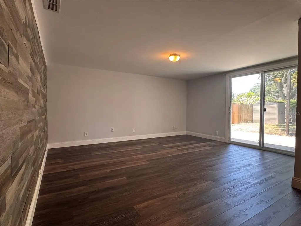 2020 Yale Avenue Dunedin FL 34698