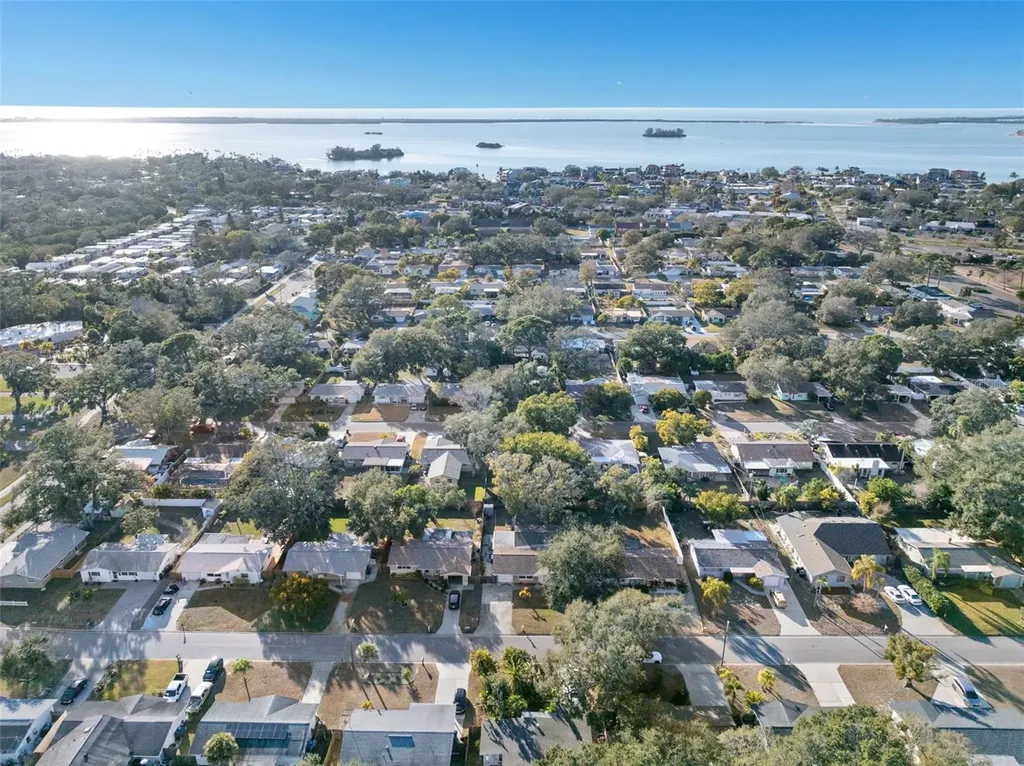 2020 Yale Avenue Dunedin FL 34698