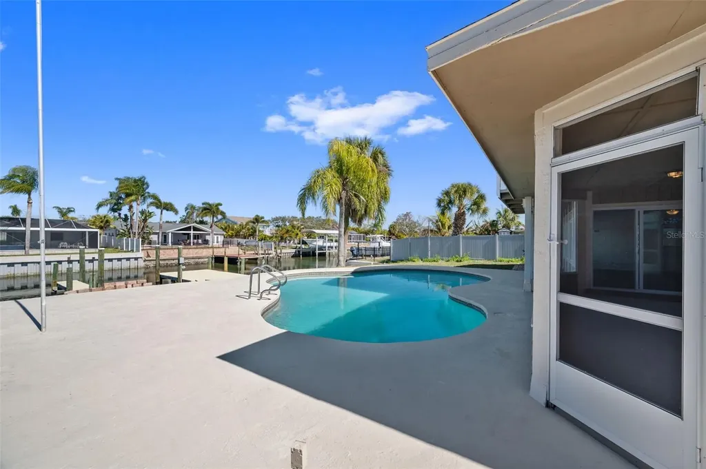 8461 Flagstone Drive Tampa FL 33615