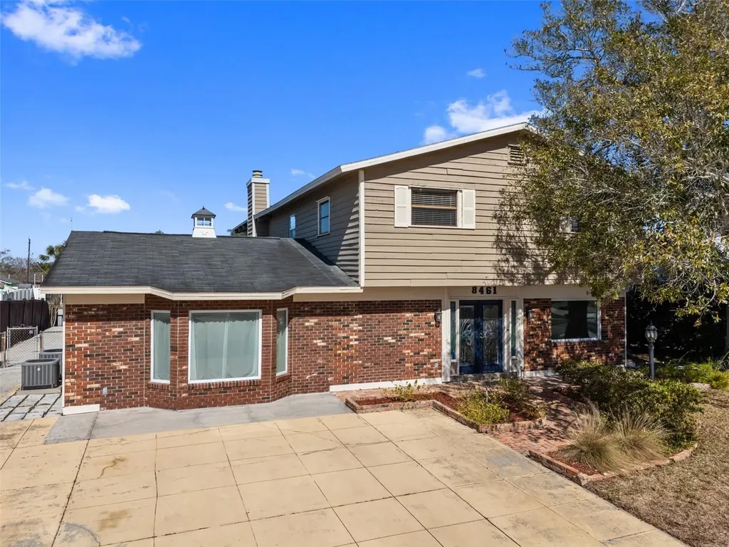 8461 Flagstone Drive Tampa FL 33615