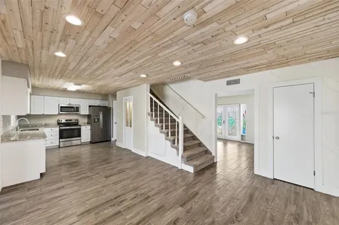 8461 Flagstone Drive Tampa FL 33615
