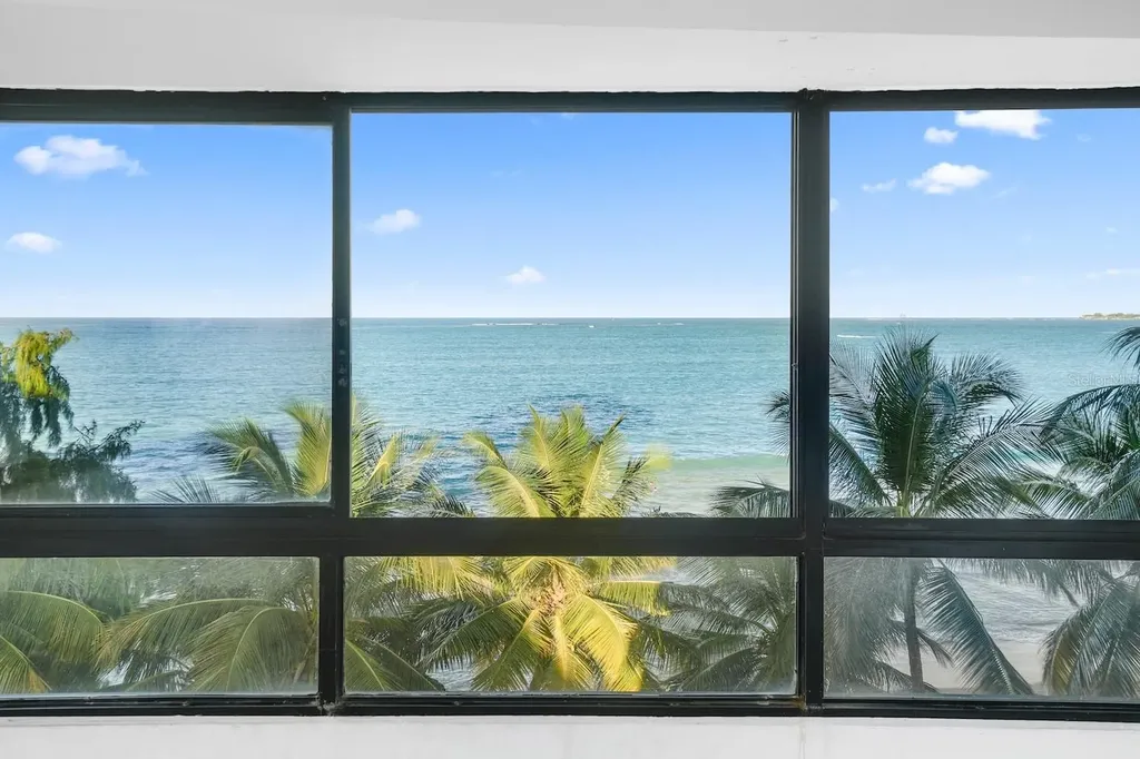 4123 Av Isla Verde Carolina PR 00979