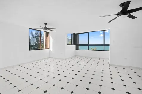 4123 Av Isla Verde Carolina PR 00979