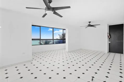 4123 Av Isla Verde Carolina PR 00979