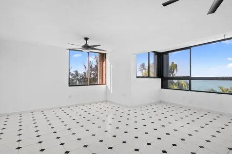 4123 Av Isla Verde Carolina PR 00979